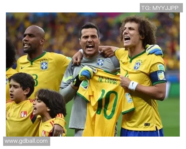 耐克足球明星广告引发的社会争议与文化反响分析