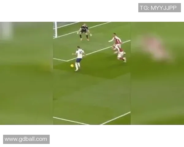 不走寻常路的绿茵传奇足球明星的另类人生与梦想追逐